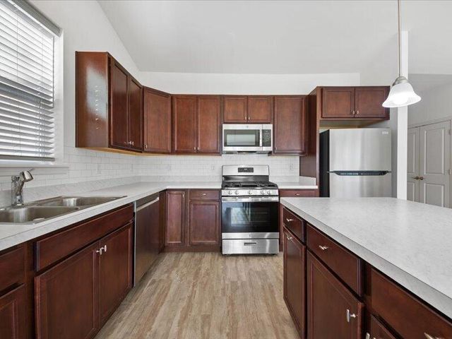 321 Bowing WAY, Lake Geneva, WI 53147