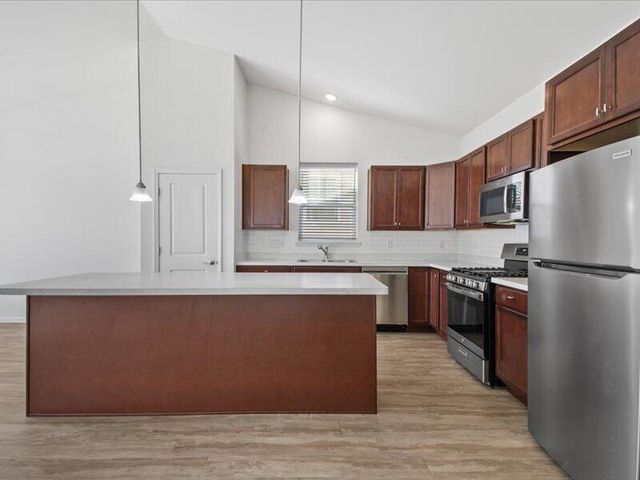 321 Bowing WAY, Lake Geneva, WI 53147