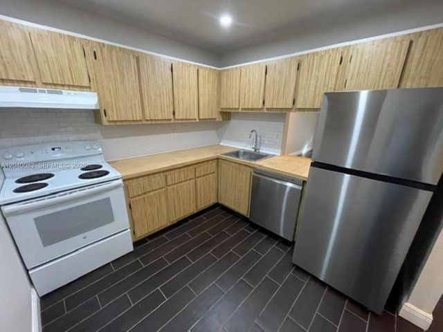 8103 Camino Real C-108, Miami, FL 33143