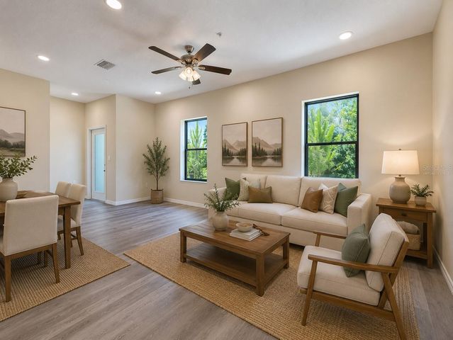 4345 CAMBIO GARDENS COURT, Tampa, FL 33610