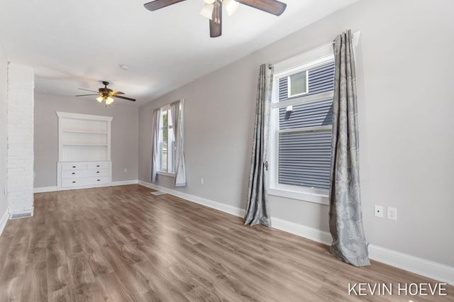 408 Van Raalte Avenue, Holland, MI 49423