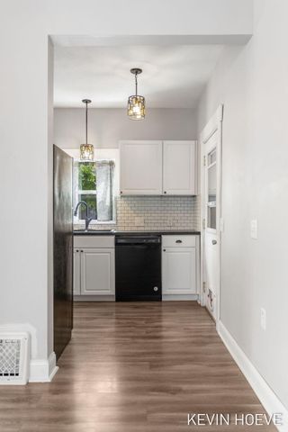 408 Van Raalte Avenue, Holland, MI 49423