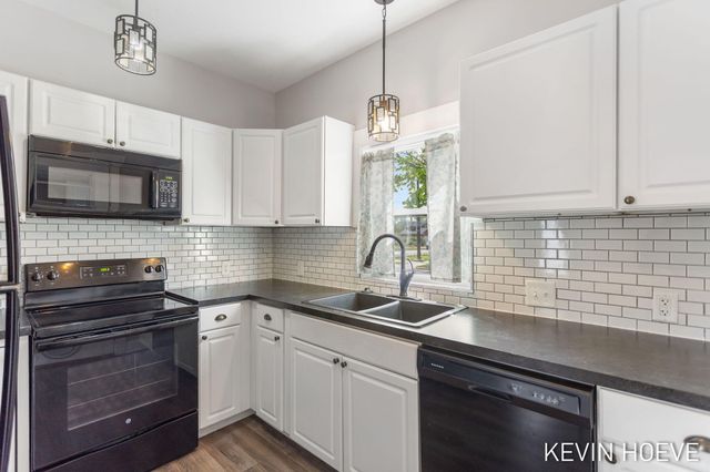 408 Van Raalte Avenue, Holland, MI 49423