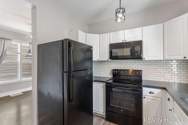 408 Van Raalte Avenue, Holland, MI 49423