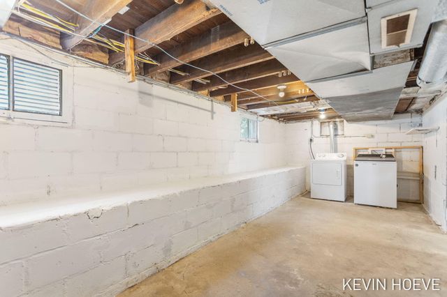 408 Van Raalte Avenue, Holland, MI 49423