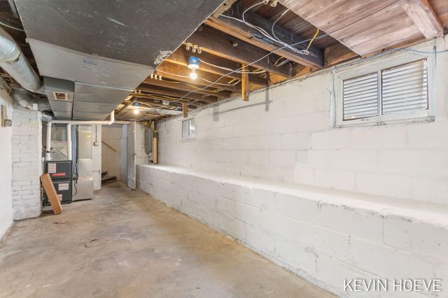 408 Van Raalte Avenue, Holland, MI 49423
