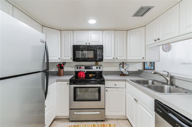 4658 RINGWOOD MEADOW 41, Sarasota, FL 34235