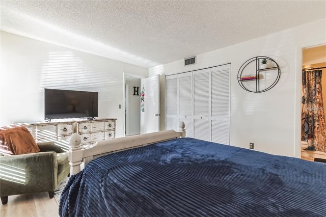 4658 RINGWOOD MEADOW 41, Sarasota, FL 34235
