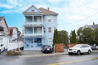 109 Ferry St, Lawrence, MA 01841