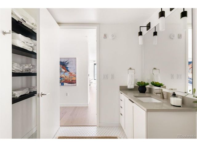 1750 Wewatta St 1001, Denver, CO 80202