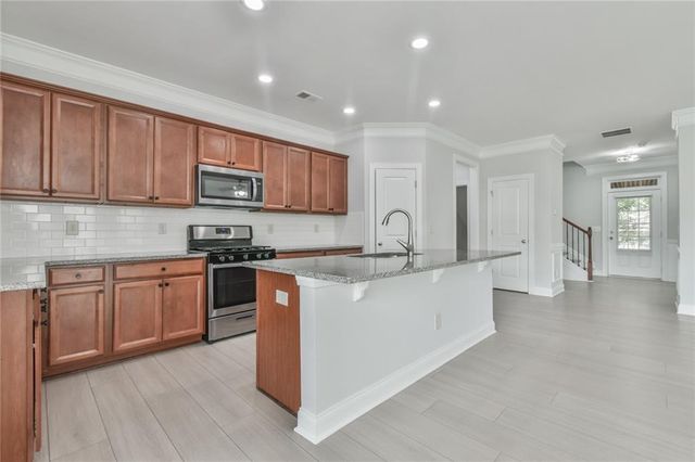 28 Privet Circle, Suwanee, GA 30024