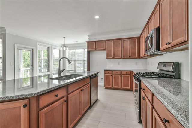 28 Privet Circle, Suwanee, GA 30024