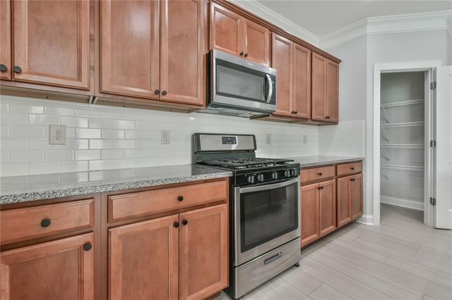 28 Privet Circle, Suwanee, GA 30024