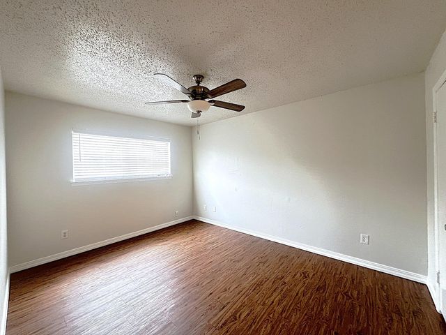 2602 Penny LN 102, Austin, TX 78757
