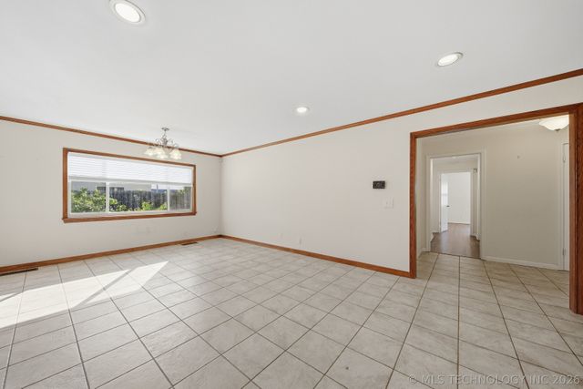 6127 S Victor Avenue, Tulsa, OK 74136