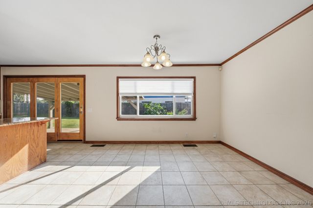 6127 S Victor Avenue, Tulsa, OK 74136