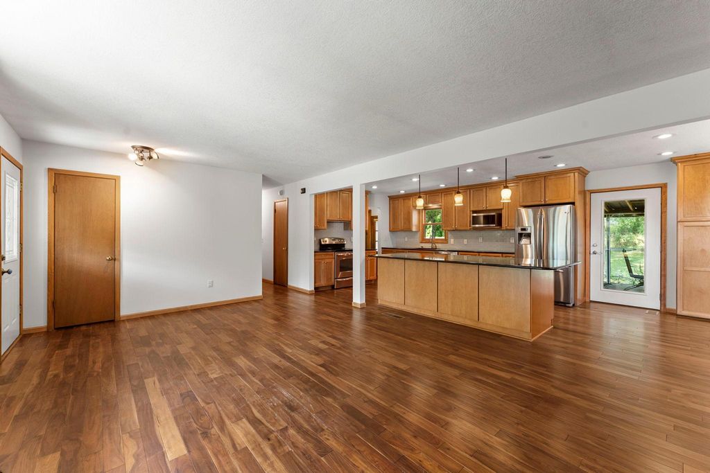 9725 Queen Road, Bloomington, MN 55431 — photo 3