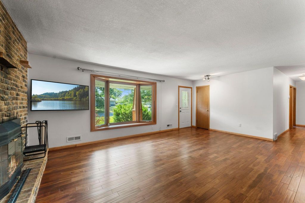 9725 Queen Road, Bloomington, MN 55431 — photo 4
