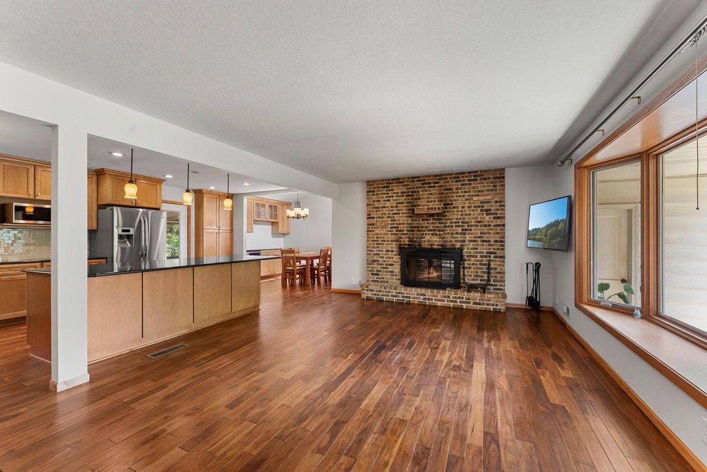 9725 Queen Road, Bloomington, MN 55431 — photo 5