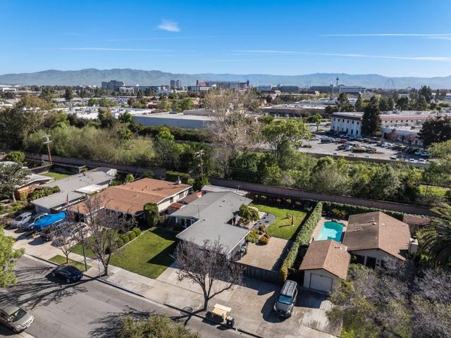 1225 Manzano Way, Sunnyvale, CA 94089