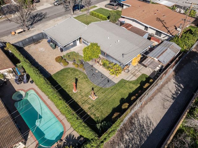 1225 Manzano Way, Sunnyvale, CA 94089