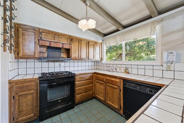 1225 Manzano Way, Sunnyvale, CA 94089