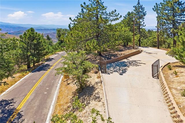 30954 Fredalba Road, Running Springs, CA 92382