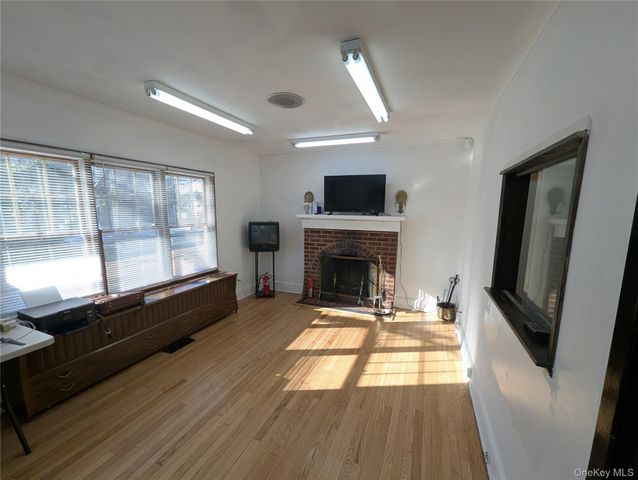 153 W Main Street, Kings Park, NY 11754