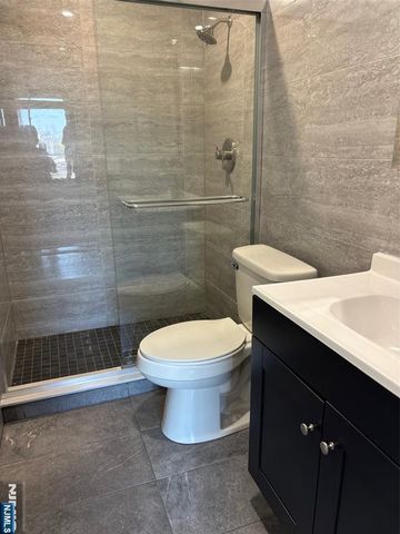 619 Schuyler 304, Lyndhurst, NJ 07071