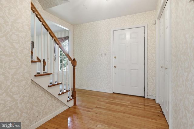 1240 FUTURITY DR, York, PA 17404