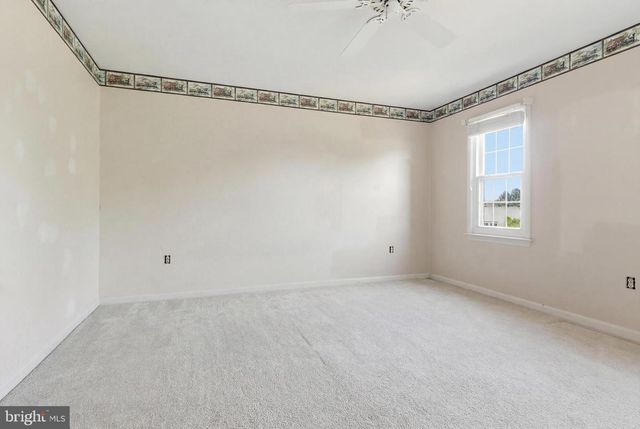 1240 FUTURITY DR, York, PA 17404