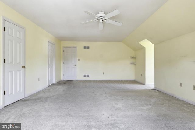 1240 FUTURITY DR, York, PA 17404