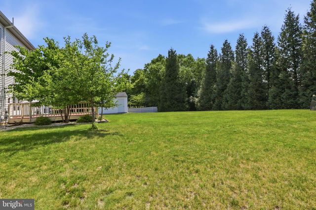 1240 FUTURITY DR, York, PA 17404