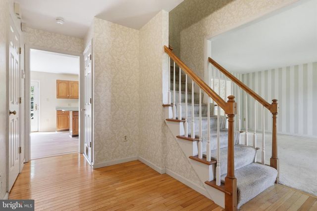 1240 FUTURITY DR, York, PA 17404