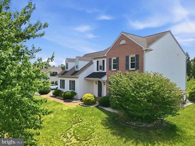1240 FUTURITY DR, York, PA 17404