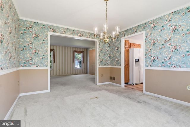 1240 FUTURITY DR, York, PA 17404