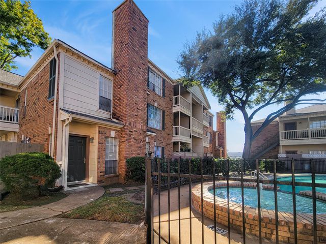 2626 Holly Hall Street 512, Houston, TX 77054
