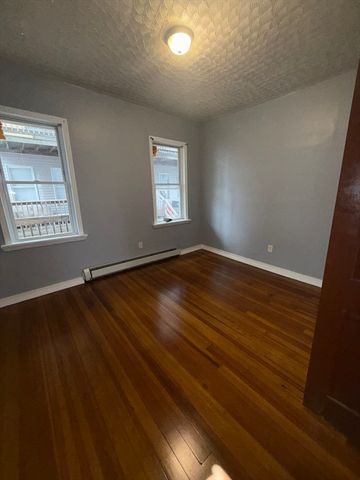 151 Salem 1, Lowell, MA 01851