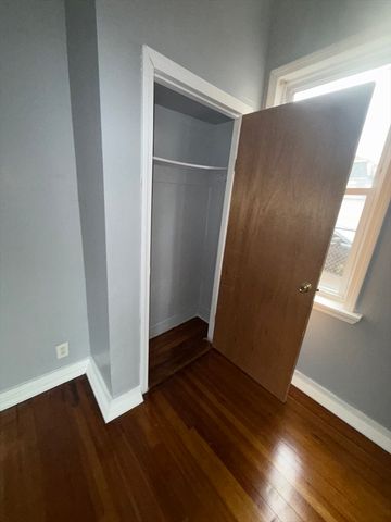 151 Salem 1, Lowell, MA 01851