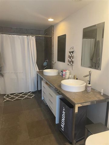 475 Brickell Avenue 2511, Miami, FL 33131
