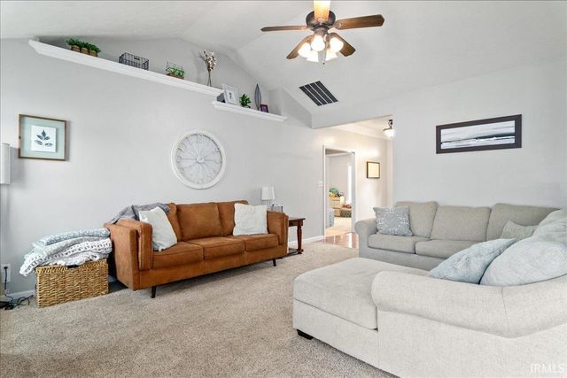 12410 Canyon Rock Drive, Evansville, IN 47725