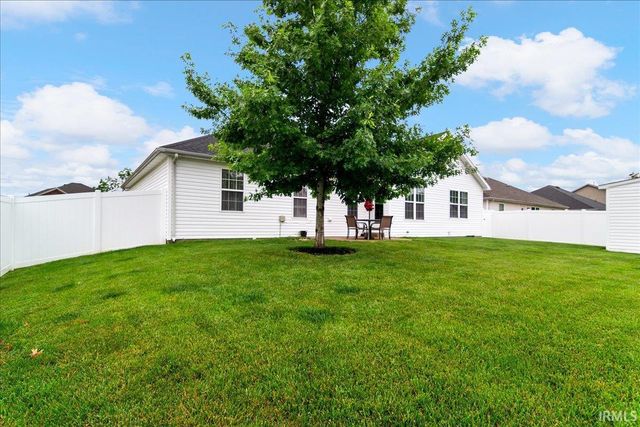 12410 Canyon Rock Drive, Evansville, IN 47725