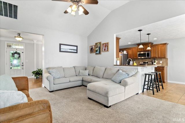 12410 Canyon Rock Drive, Evansville, IN 47725