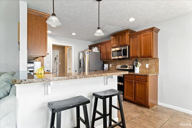 12410 Canyon Rock Drive, Evansville, IN 47725