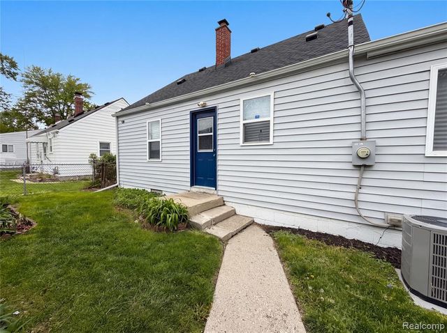 26311 Hopkins Street, Inkster, MI 48141