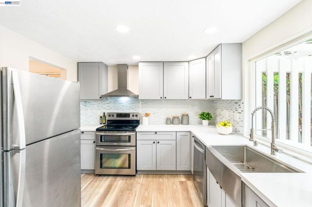 339 Avenida Nogales, San Jose, CA 95123
