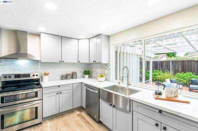 339 Avenida Nogales, San Jose, CA 95123