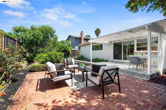 339 Avenida Nogales, San Jose, CA 95123