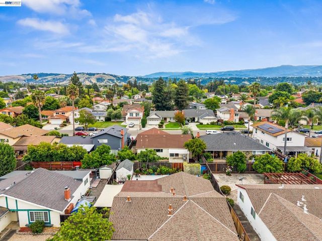 339 Avenida Nogales, San Jose, CA 95123