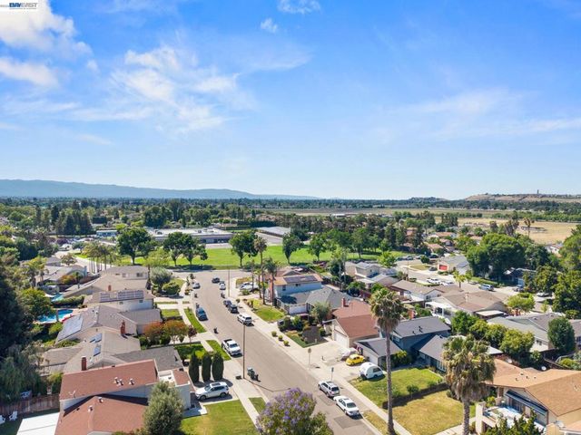 339 Avenida Nogales, San Jose, CA 95123